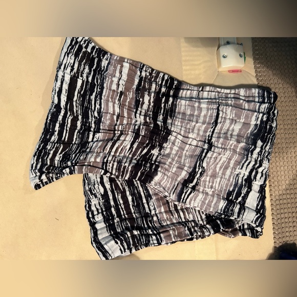 Scarfs - Picture 4 of 10